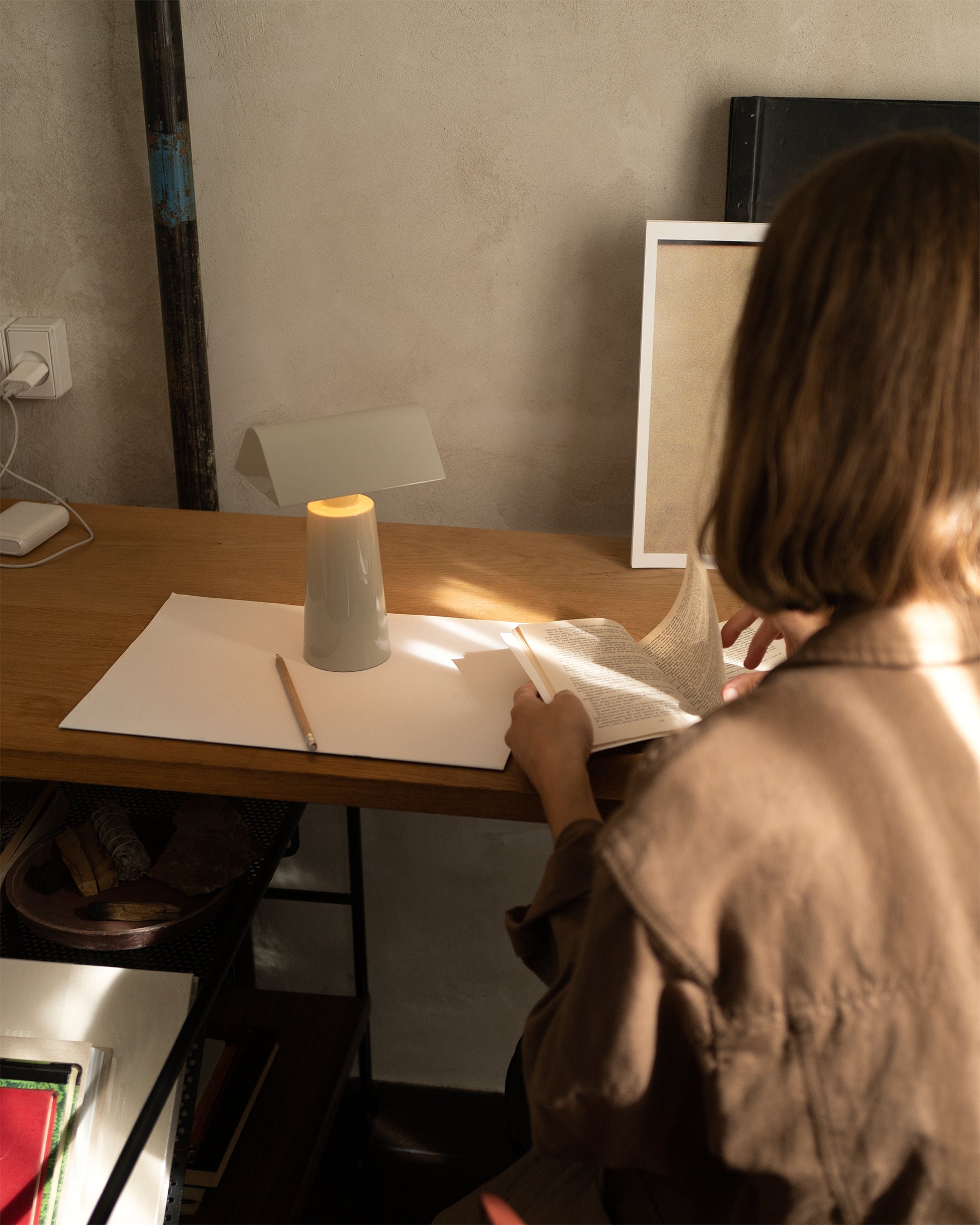 Caret MF1 Portable Table Lamp - Silk Grey