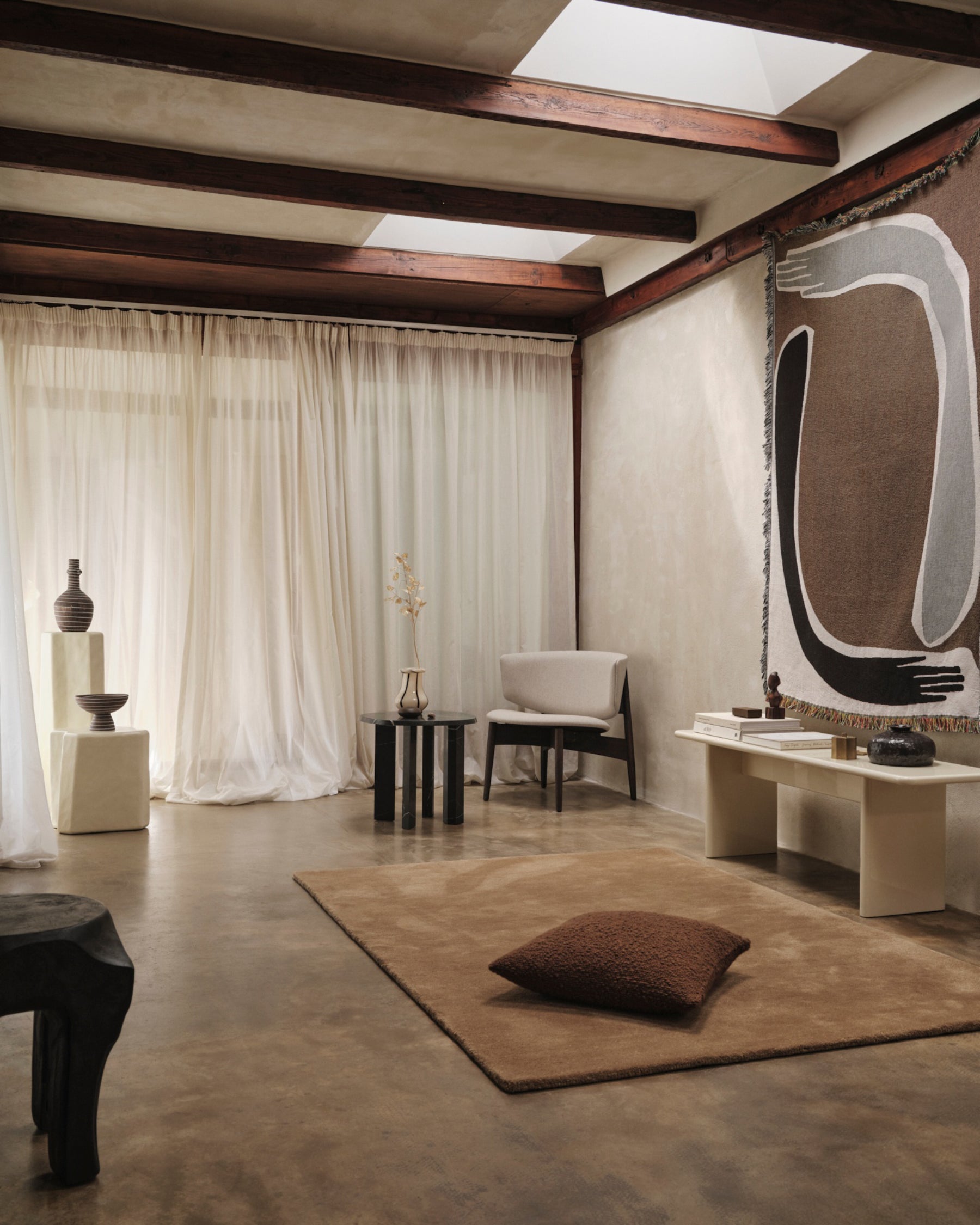 Moor Cushion - Dark Pecan