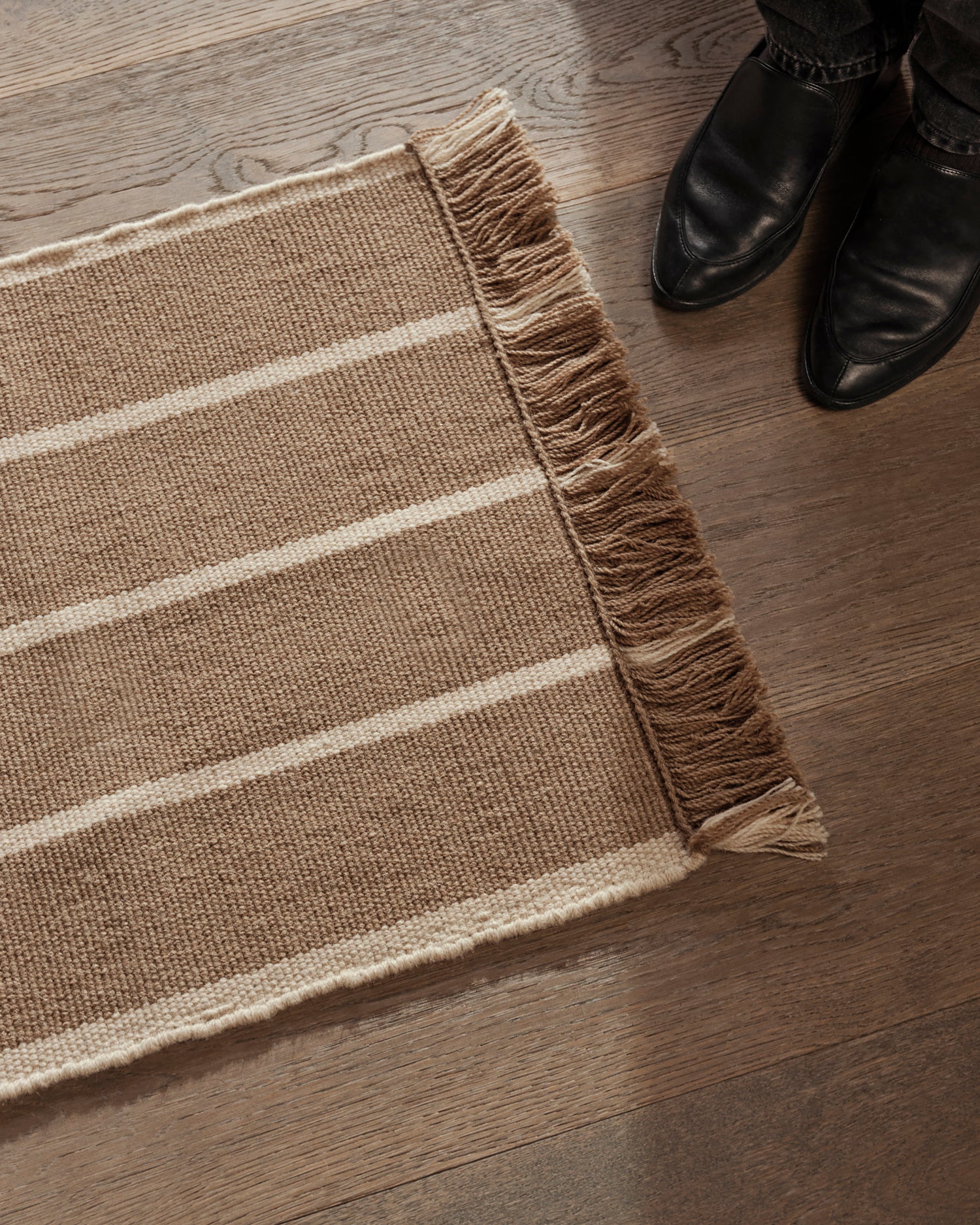 Calm Kelim Mat - 50 x 70 - Dark Sand/Off-white