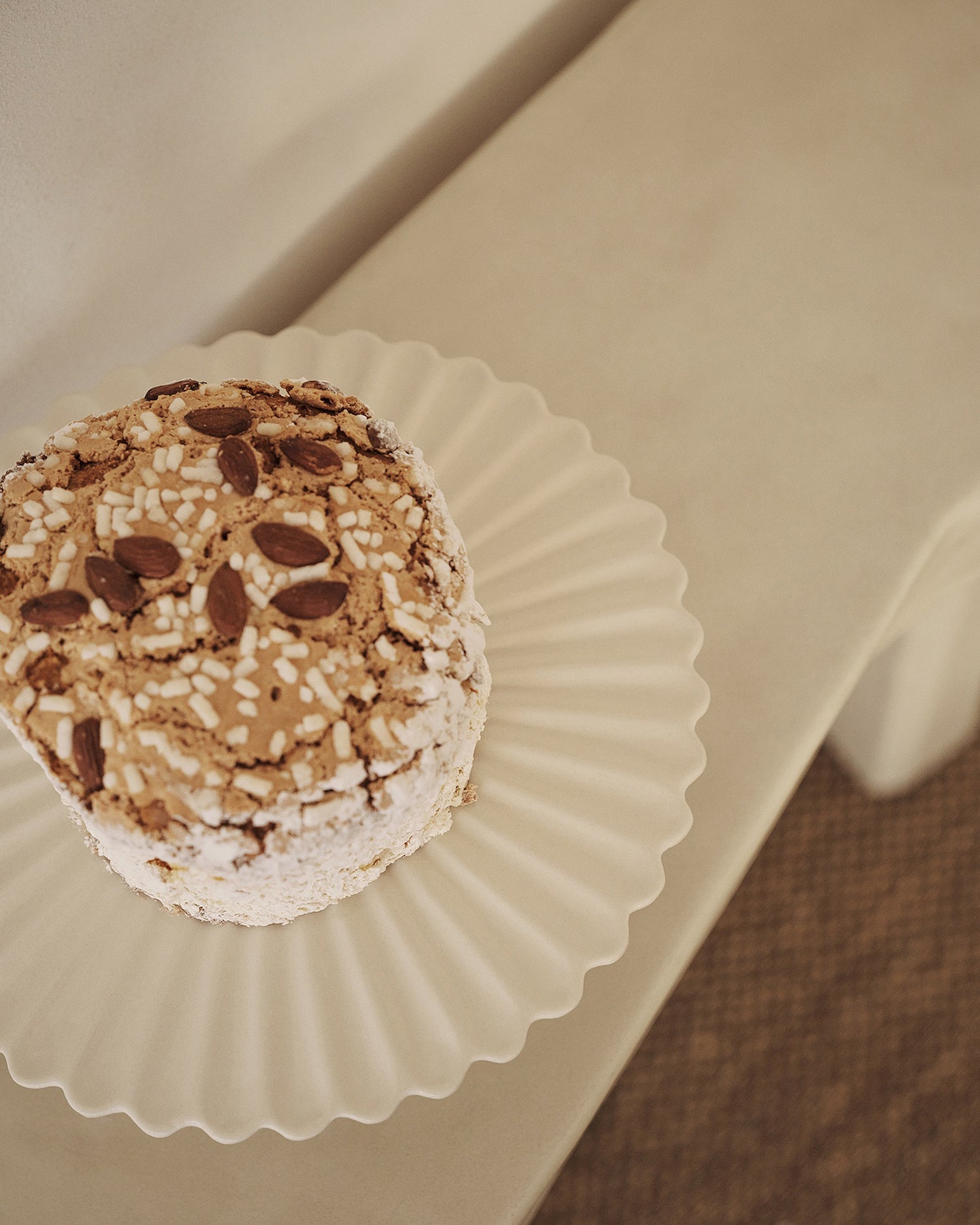 Fountain Cake Stand - Off-white