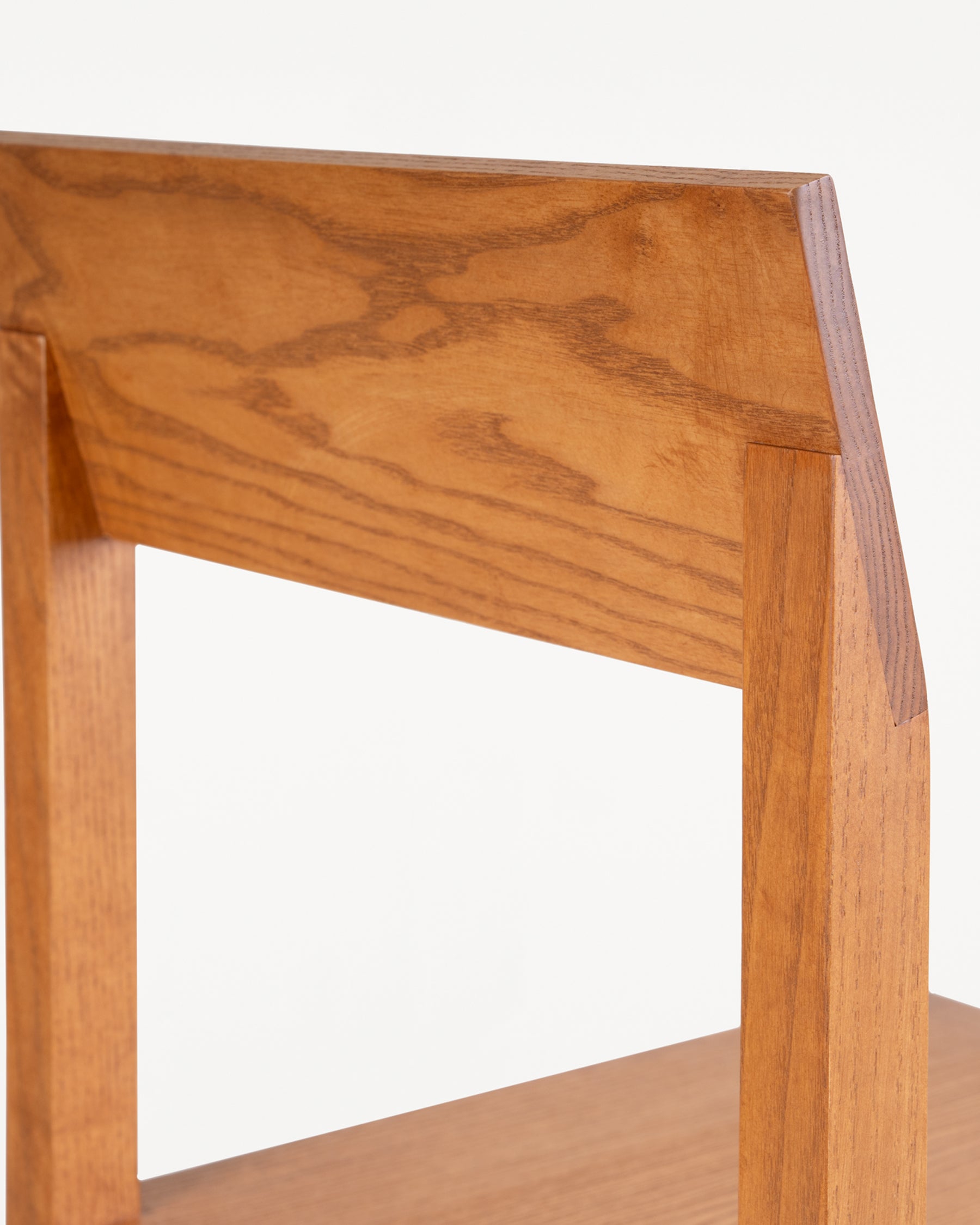 BRACKET CHAIR - Warm Brown