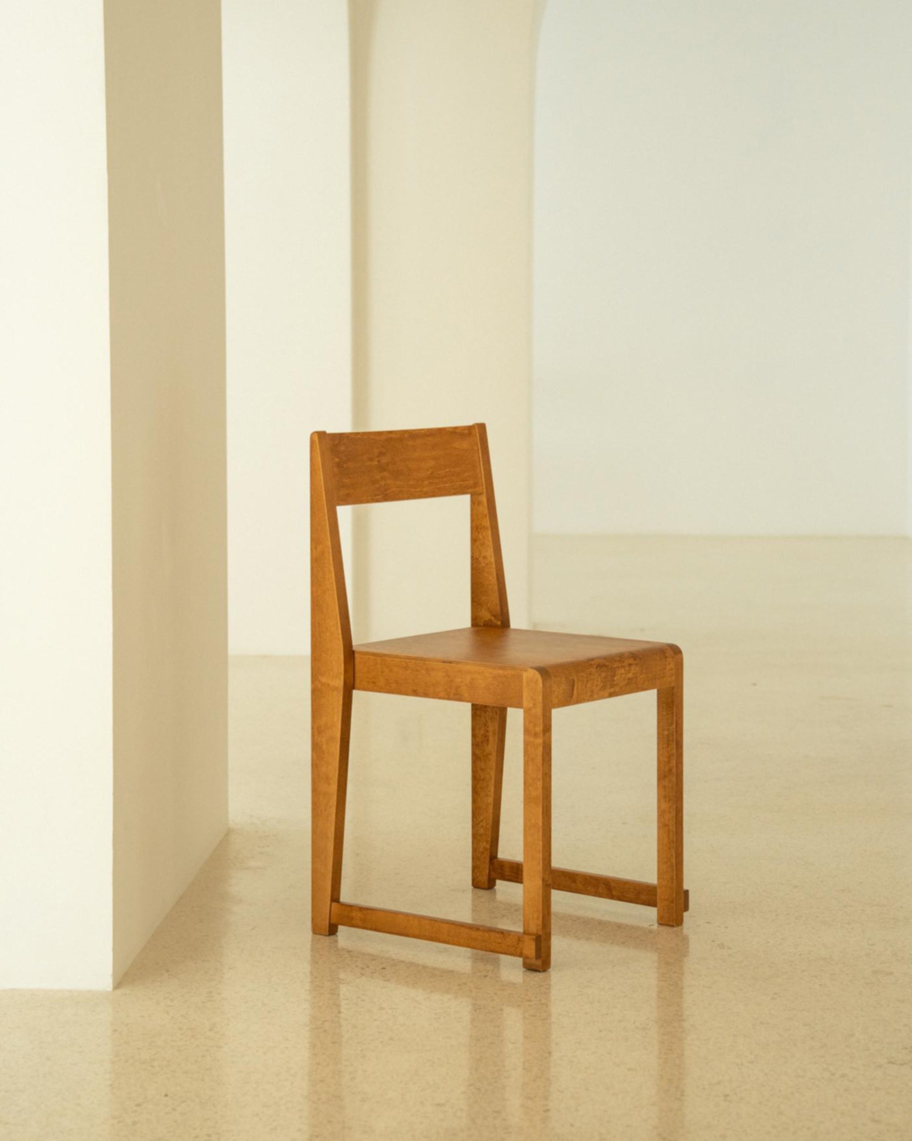 CHAIR 01 - Warm Brown Birch