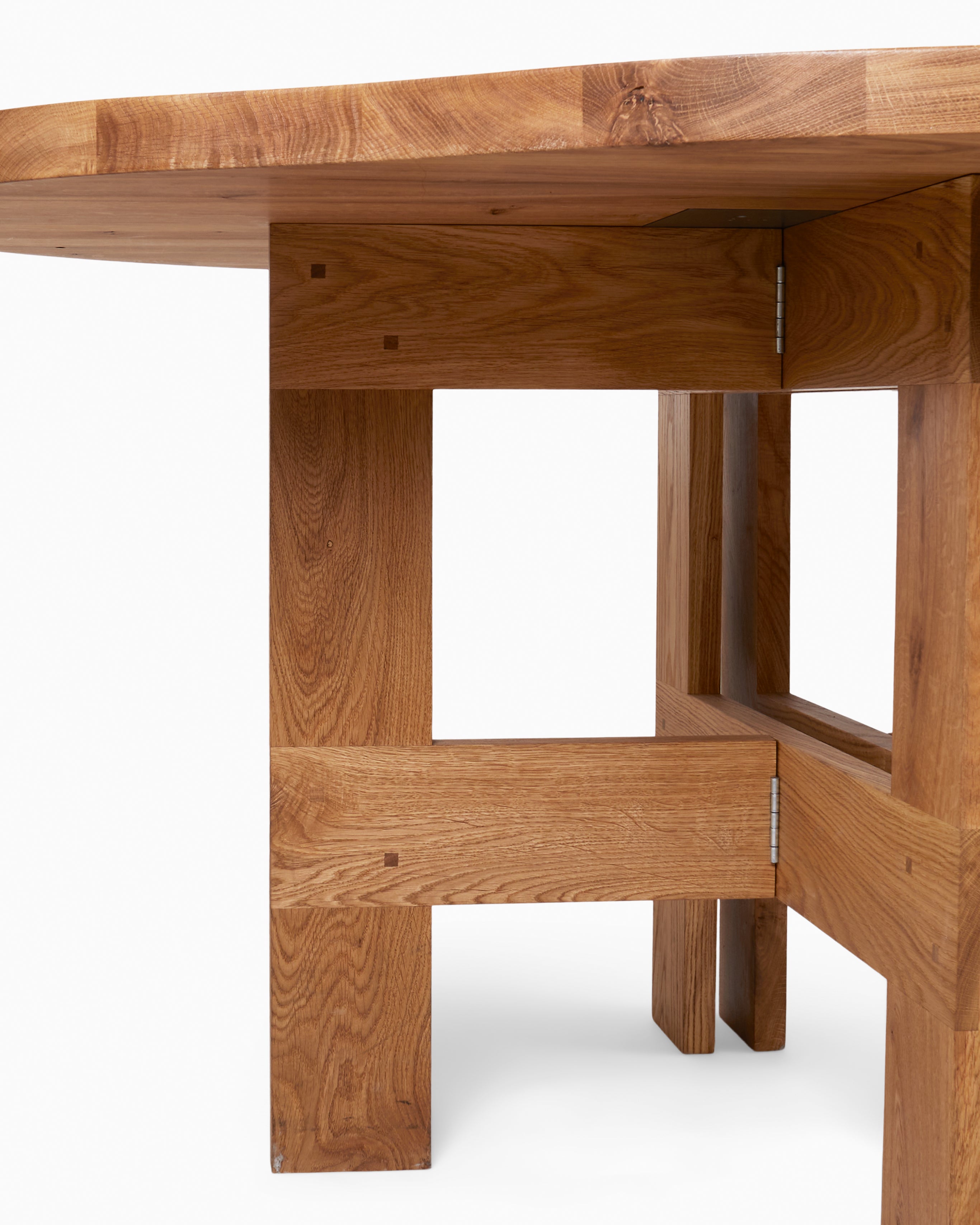 FARMHOUSE TRESTLE TABLE - Natural Oak/Pond