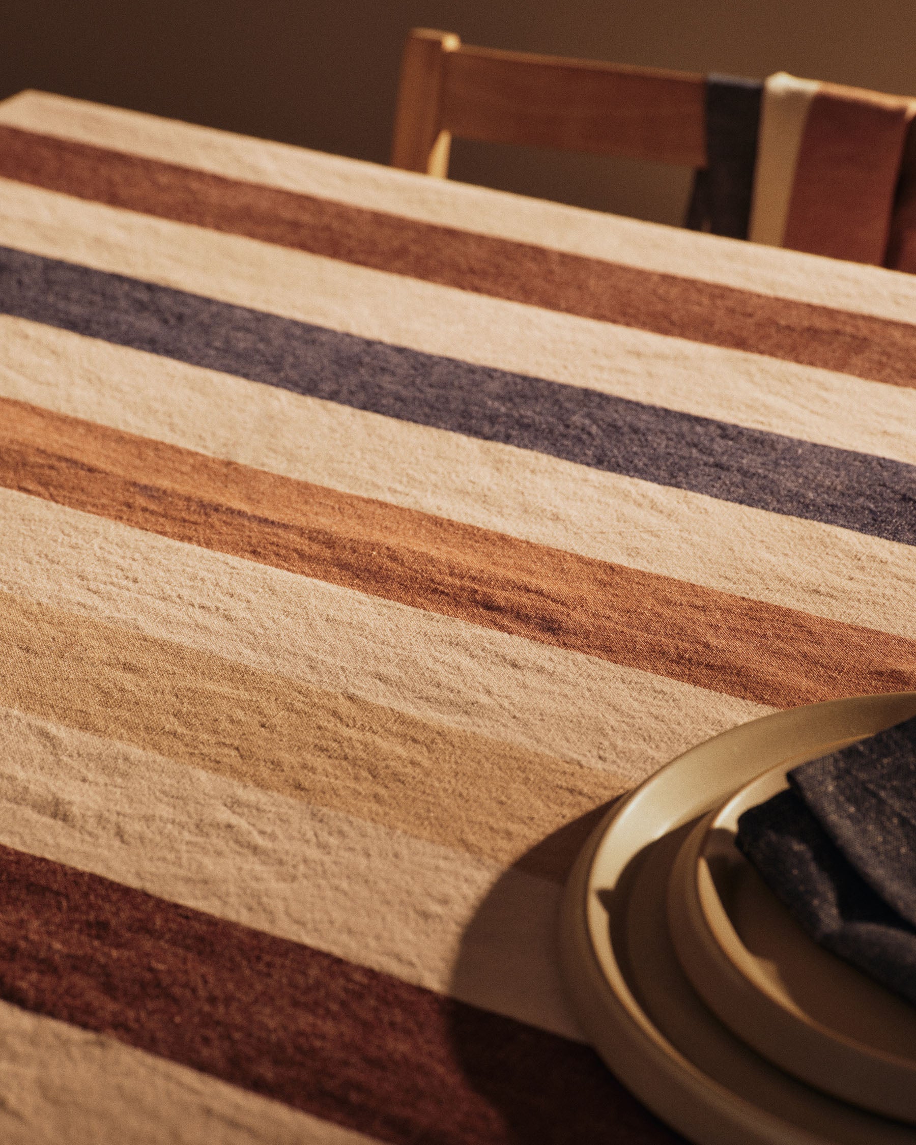 Hale Tablecloth - Cashmere/Mocha/Indigo Blue