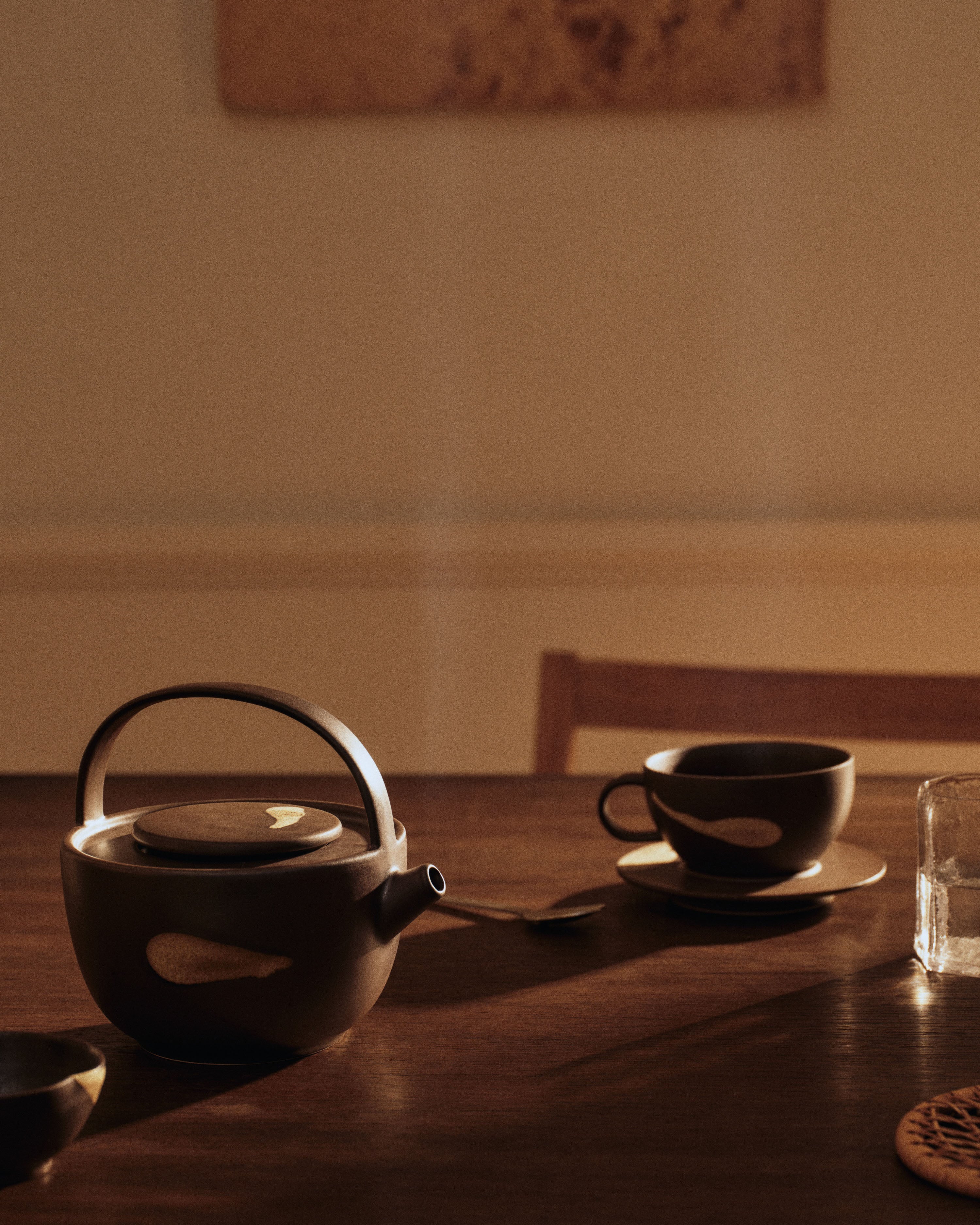 Koyo Cup with Saucer - Dark Brown/Buff