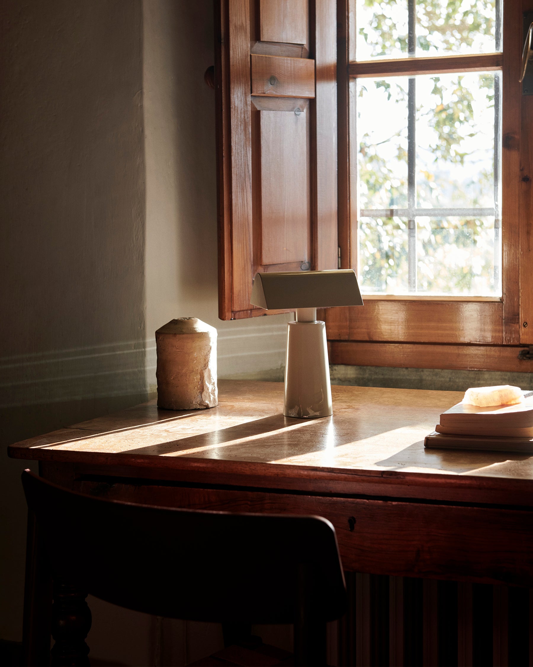 Caret MF1 Portable Table Lamp - Silk Grey