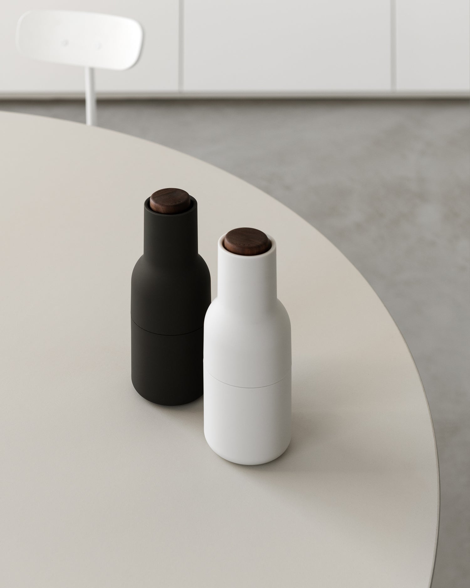 Bottle Grinder- Set of 2- Ash, Carbon / Walnut