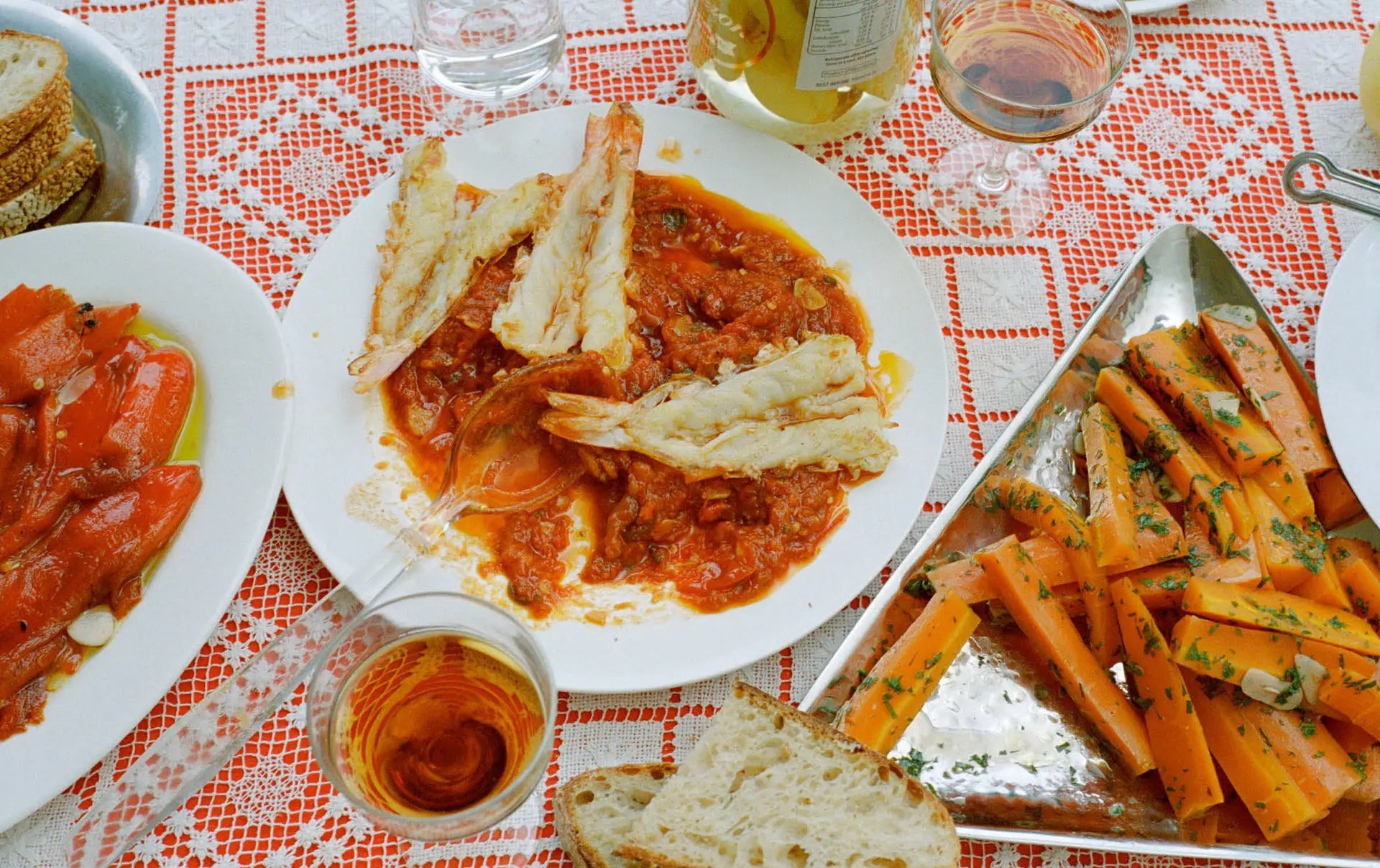 Ellie's Table - Ellie Bouhadana