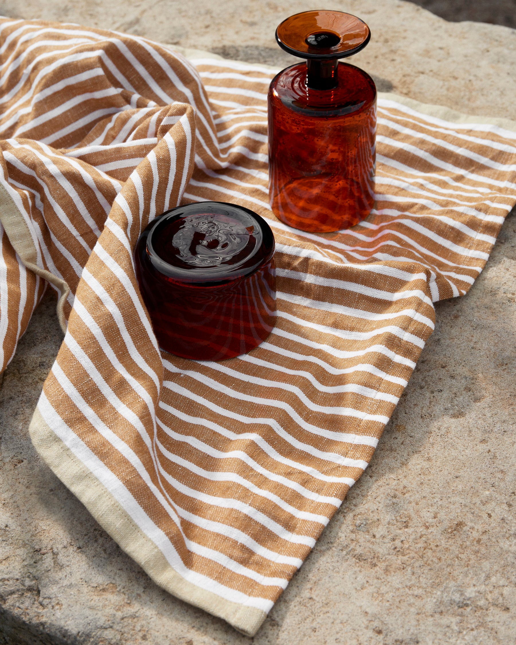 Hale Tea Towel - Golden Brown/Silver Fern