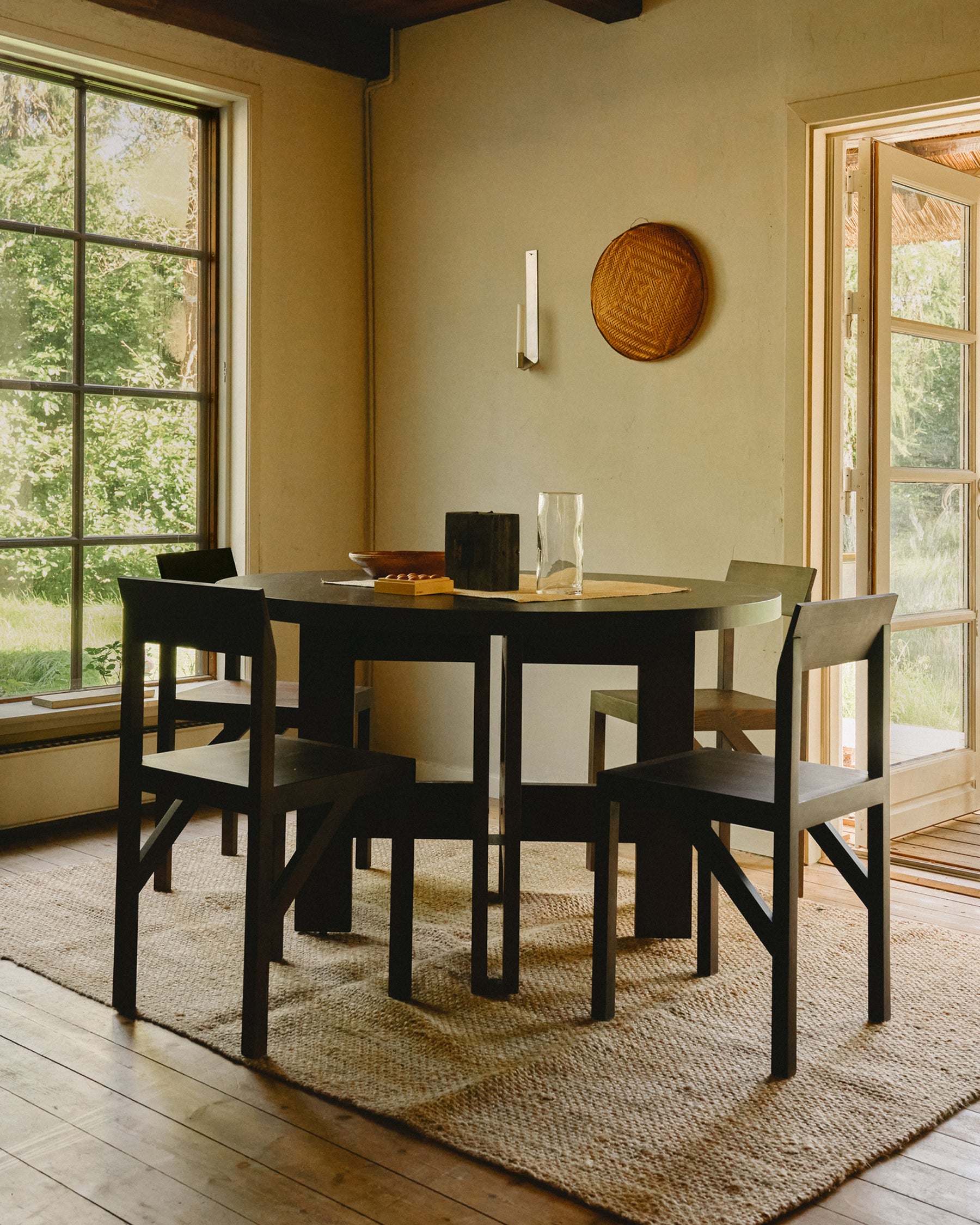 BRACKET CHAIR - Dark Brown Ash