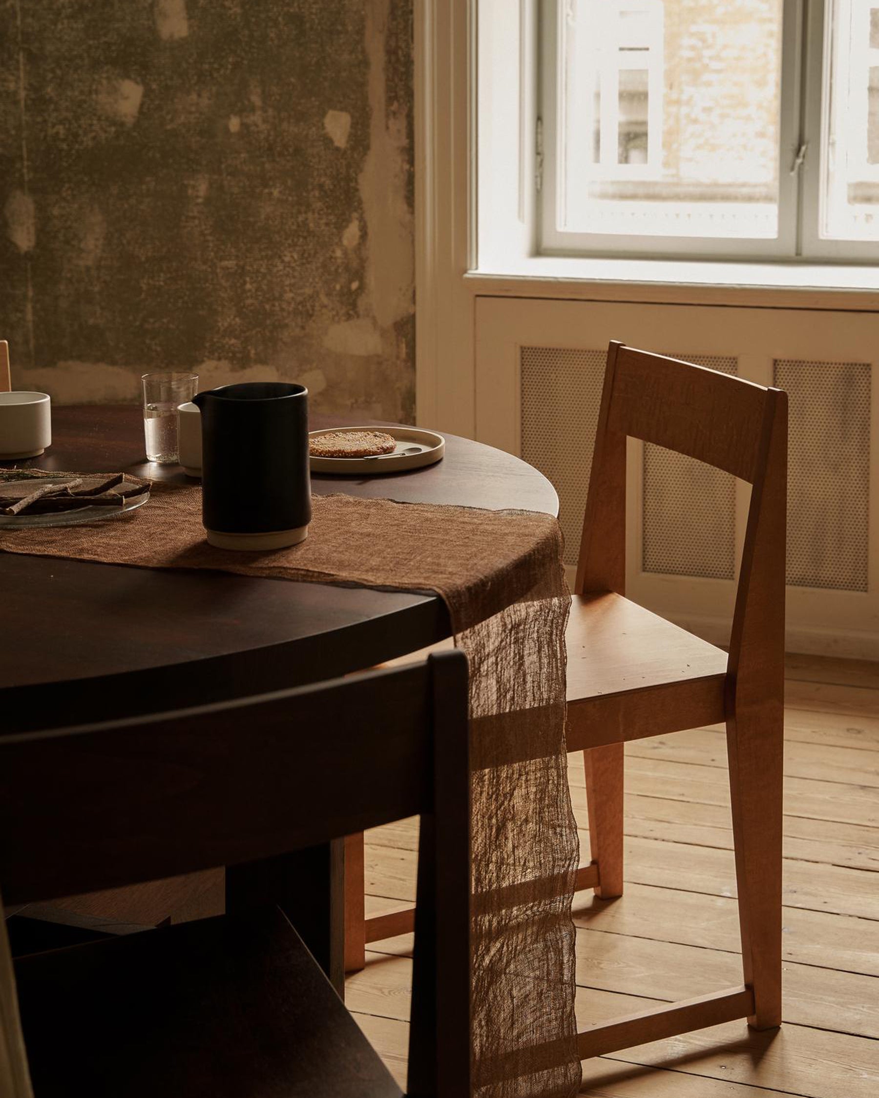 CHAIR 01 - Warm Brown Birch