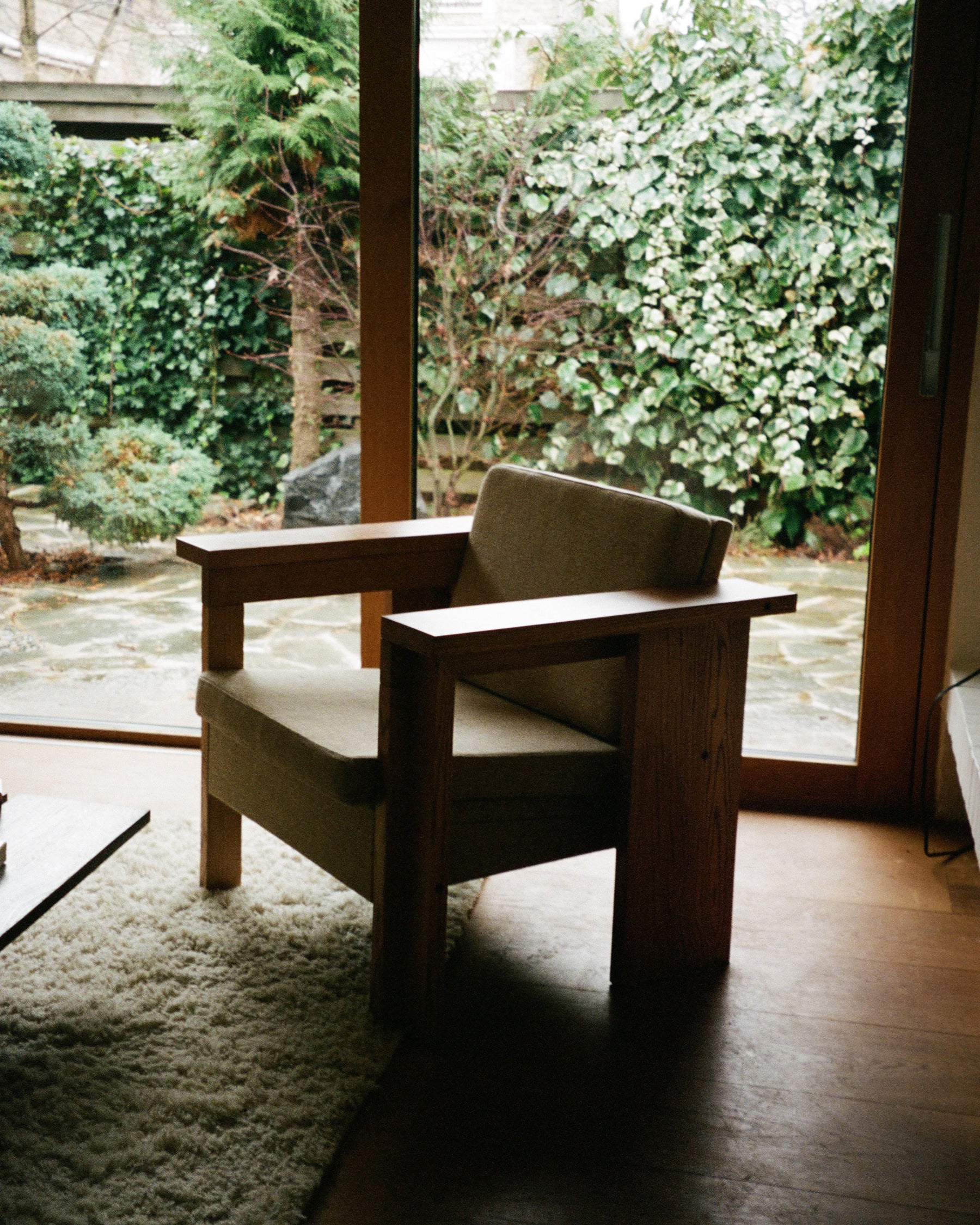 SYMMETRY LOUNGE CHAIR - Ash Wood / Oat Fabric