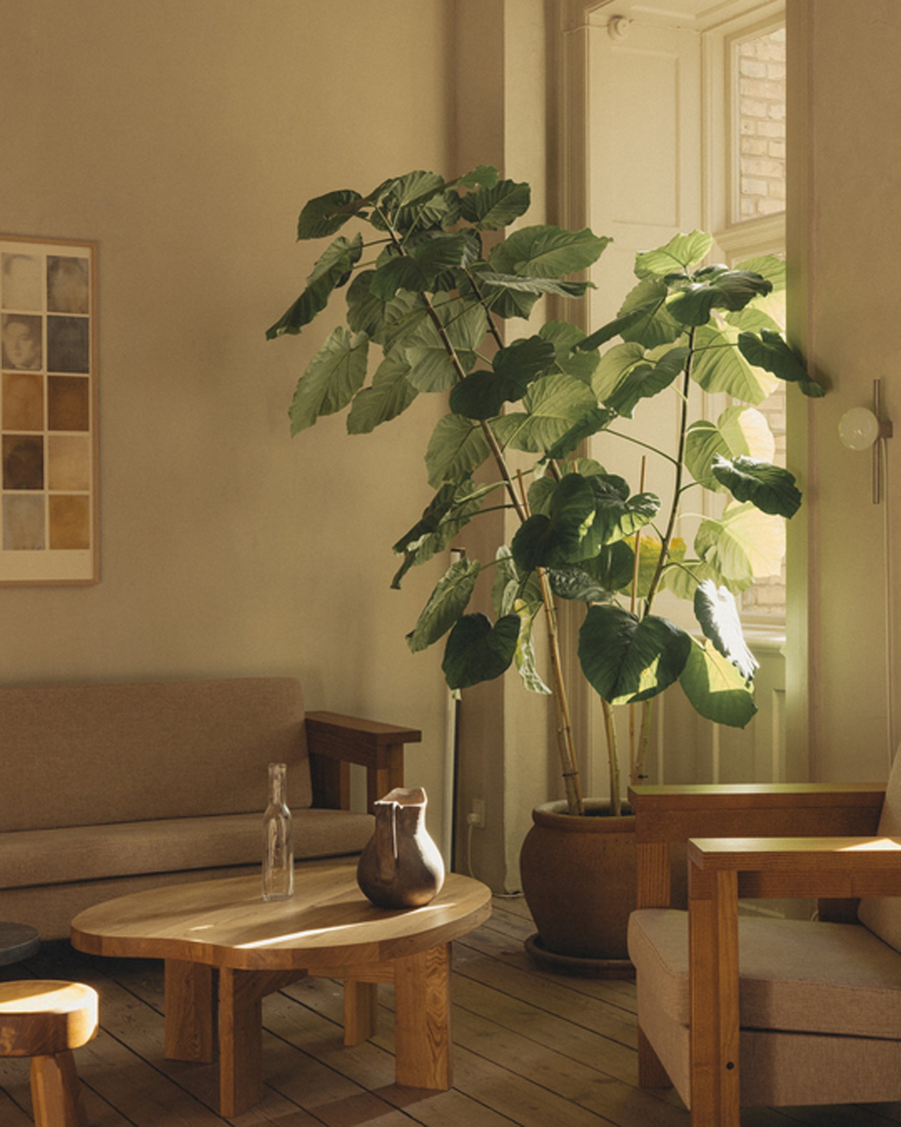 SYMMETRY LOUNGE CHAIR - Ash Wood / Oat Fabric