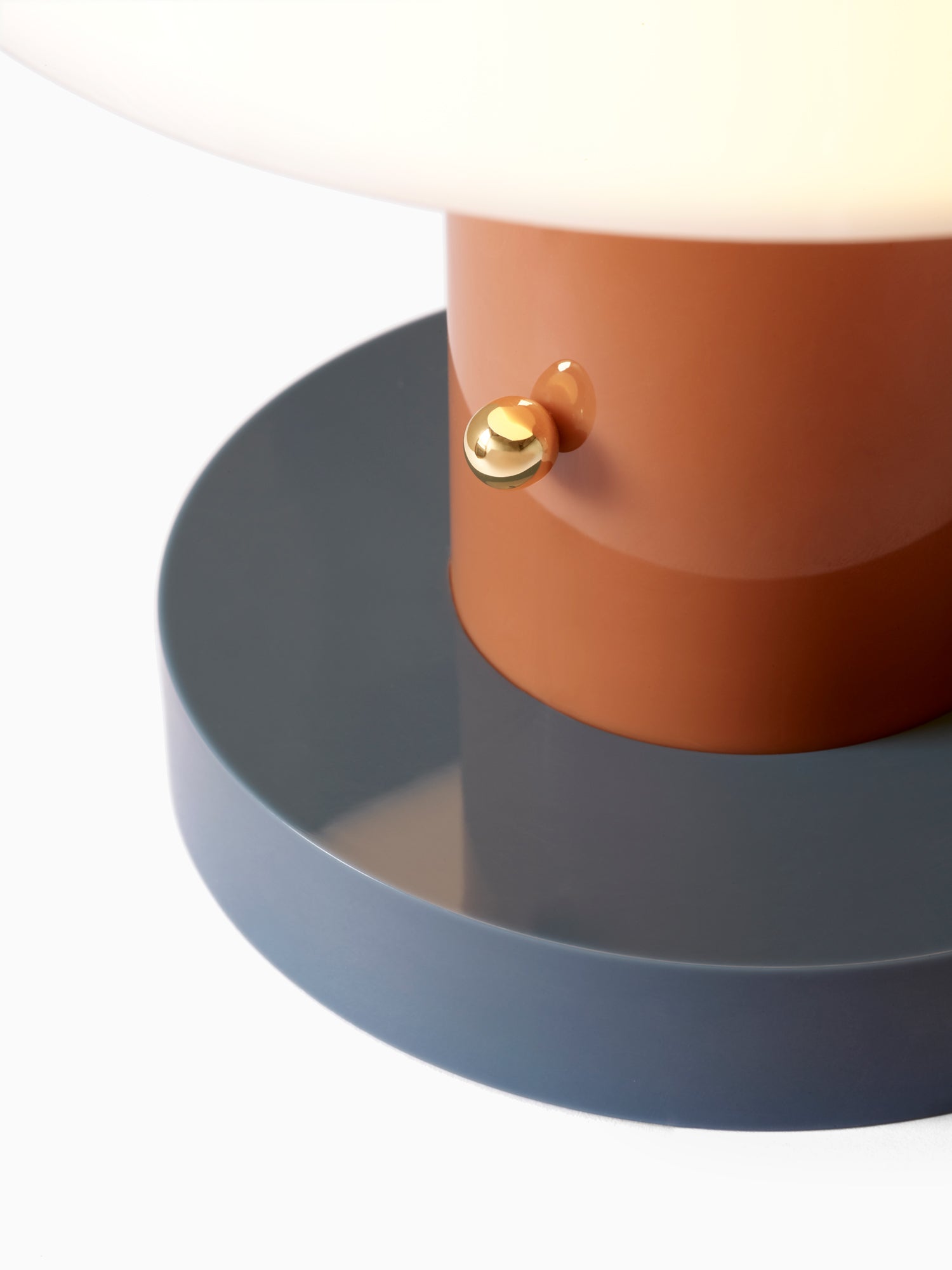 Setago Portable Table Lamp - Rust/Thunder