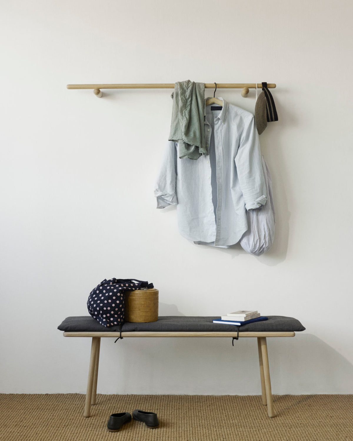 Georg Bench - Oak/Wool/Dark Grey